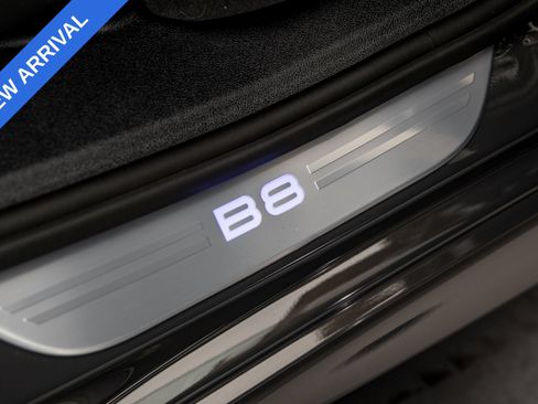 Used 2024 BMW ALPINA B8 xDrive Gran Coupe AWD/4WD image 31