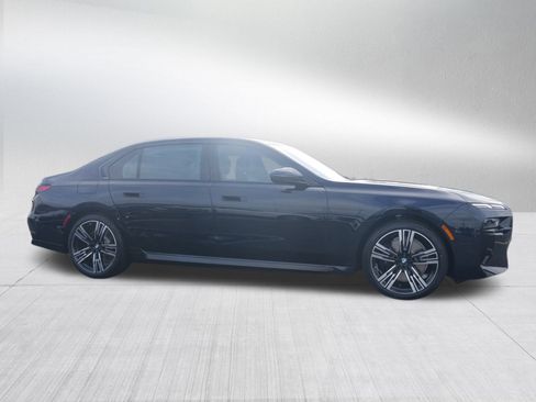 New 2025 BMW 740i w/ Premium Package image 2