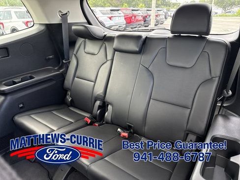 Used 2022 Kia Telluride EX w/ EX Premium Package AWD/4WD image 13