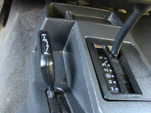 Used 2006 Jeep Wrangler X w/ Jeep 65th Anniversary Edition image 19