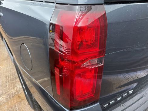 Used 2019 Chevrolet Tahoe LT image 28