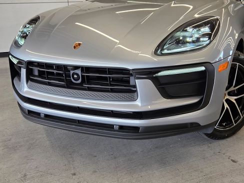 Certified 2026 Porsche Macan AWD/4WD image 25