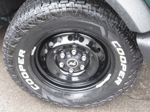 Used 2023 Ford Bronco Black Diamond AWD/4WD image 4