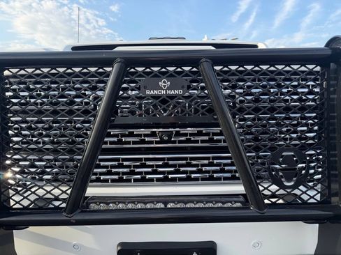 Used 2020 GMC Sierra 3500 Denali w/ Denali Ultimate Package AWD/4WD image 7