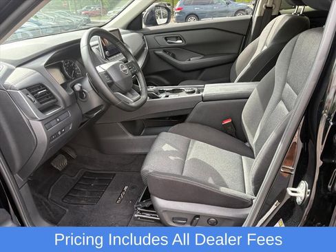 Used 2025 Nissan Rogue SV AWD/4WD image 16