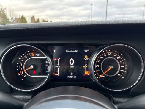 Used 2023 Jeep Gladiator Overland image 27