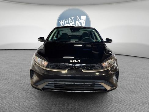 Certified 2022 Kia Forte LXS FWD image 9