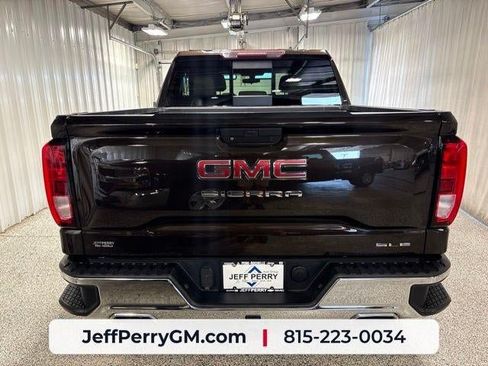 Used 2019 GMC Sierra 1500 SLE w/ SLE Value Package AWD/4WD image 4