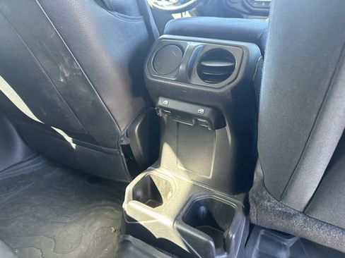 Used 2021 Jeep Wrangler Unlimited Sport S image 23