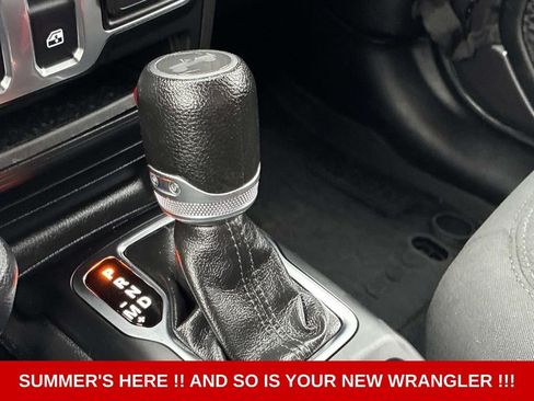 Used 2022 Jeep Wrangler Sport AWD/4WD image 28