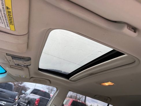 Used 2011 Subaru Outback 2.5i Limited w/ PWR Moonroof Pkg image 11