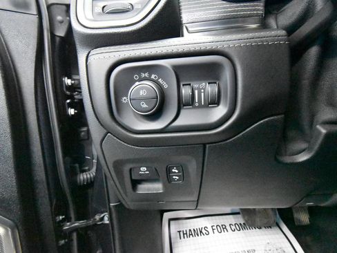 Used 2020 RAM 1500 Limited AWD/4WD image 9