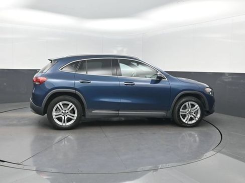 Used 2023 Mercedes-Benz GLA 250 4MATIC w/ Premium Package image 36