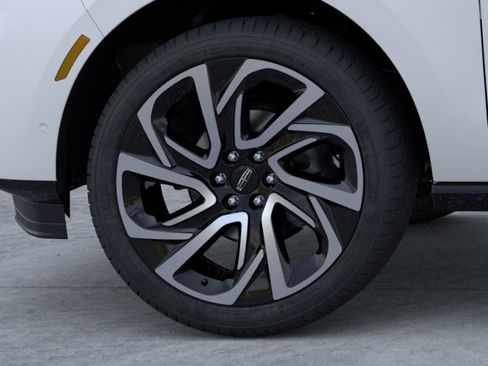 New 2026 Lincoln Navigator L Reserve AWD/4WD image 19