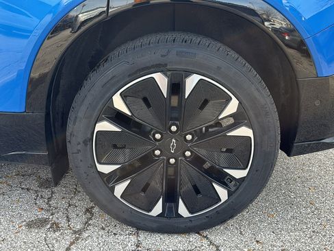 Used 2025 Chevrolet Blazer EV RS w/ Super Cruise Package image 32