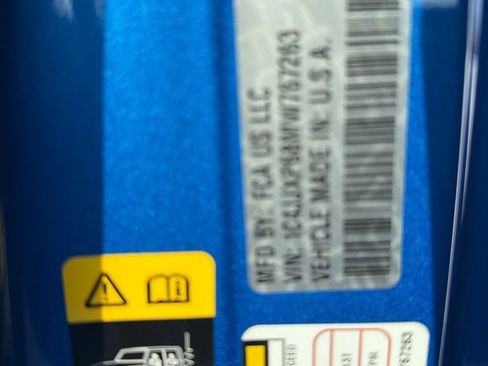 Certified 2021 Jeep Wrangler Unlimited Sahara w/ Cold Weather Group image 19