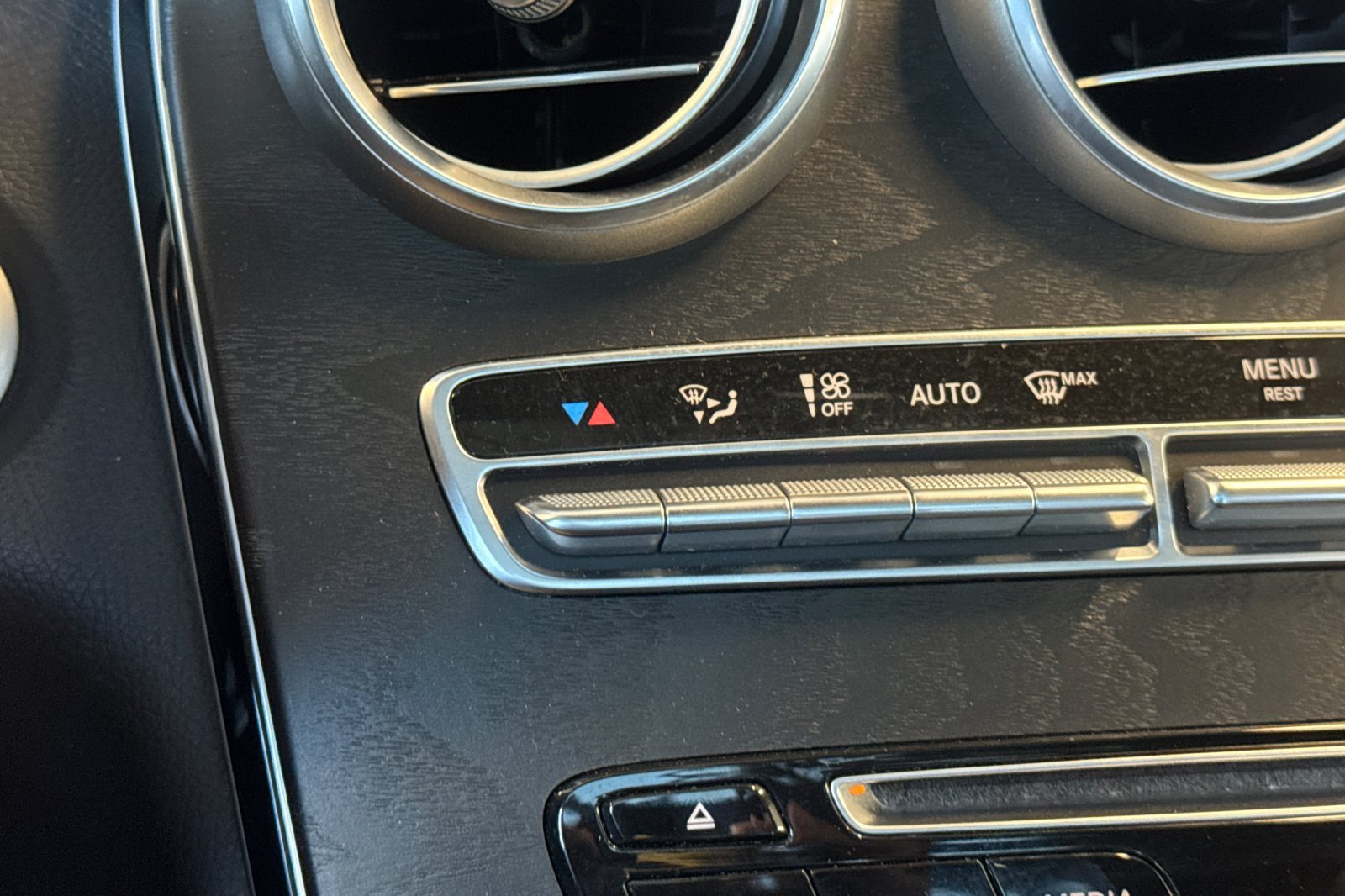 Used 2018 Mercedes-Benz GLC 350e 4MATIC image 26