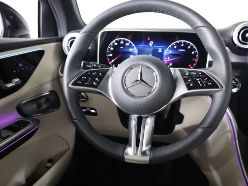 Used 2026 Mercedes-Benz GLC 300 4MATIC image 45