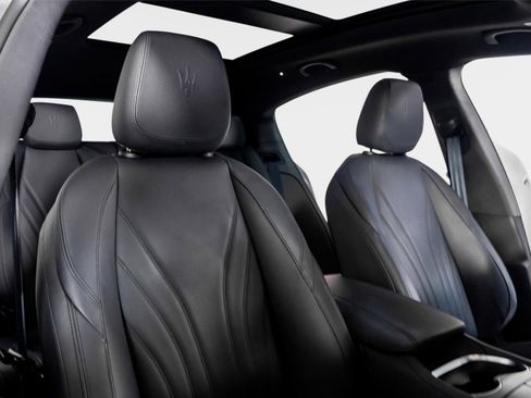 Used 2024 Maserati Grecale GT image 33