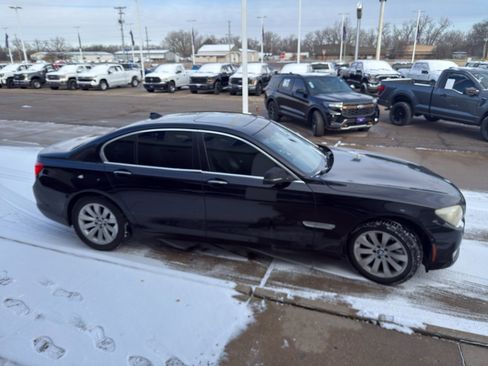 Used 2010 BMW 750i xDrive image 4
