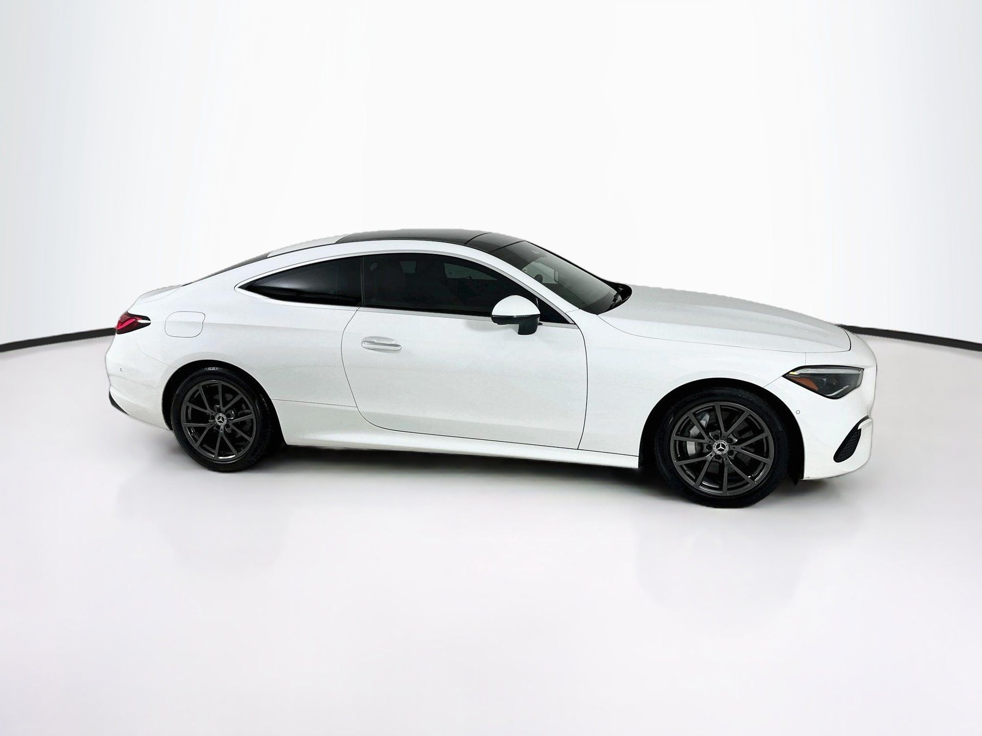 Used 2024 Mercedes-Benz CLE 300 4MATIC Coupe image 9