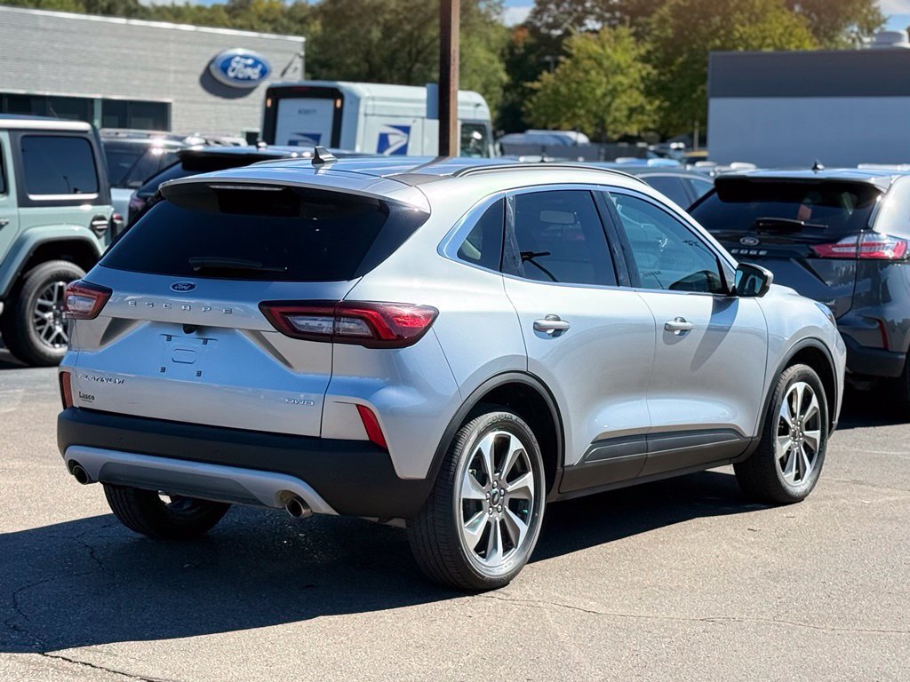 Used 2024 Ford Escape Platinum AWD/4WD image 35
