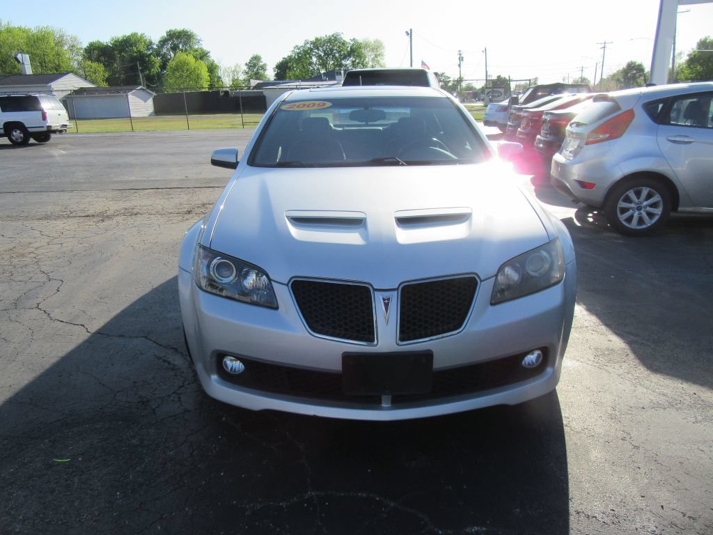 Used 2009 Pontiac G8 w/ Premium Package RWD image 3