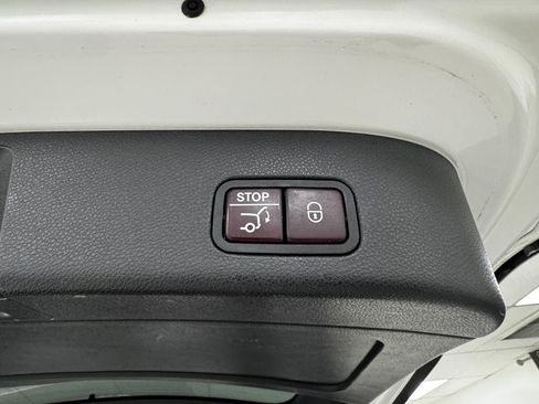 Used 2018 Mercedes-Benz GLS 450 4MATIC image 33