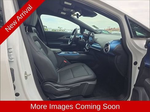 Used 2024 Chevrolet Equinox EV LT FWD image 18
