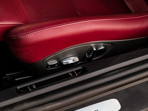 Used 2022 Porsche 718 Cayman image 38