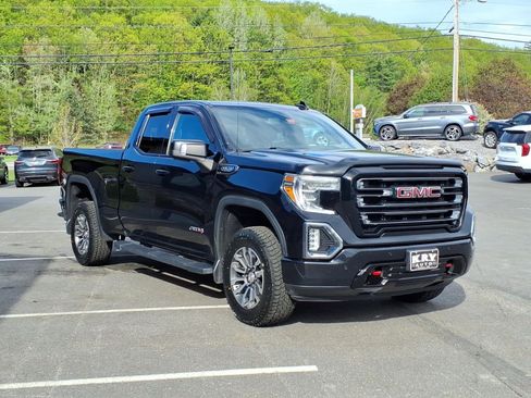 Used 2019 GMC Sierra 1500 AT4 w/ AT4 Premium Package AWD/4WD image 3
