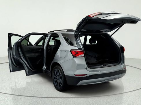 Used 2024 Chevrolet Equinox RS FWD image 11