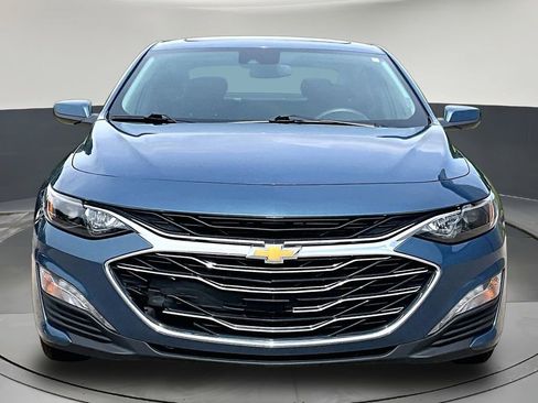 Used 2024 Chevrolet Malibu LT FWD image 2
