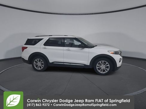 Used 2021 Ford Explorer Limited w/ Equipment Group 301A AWD/4WD image 3