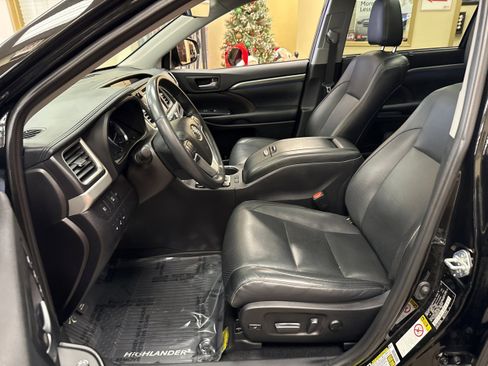 Used 2019 Toyota Highlander Limited Platinum image 7
