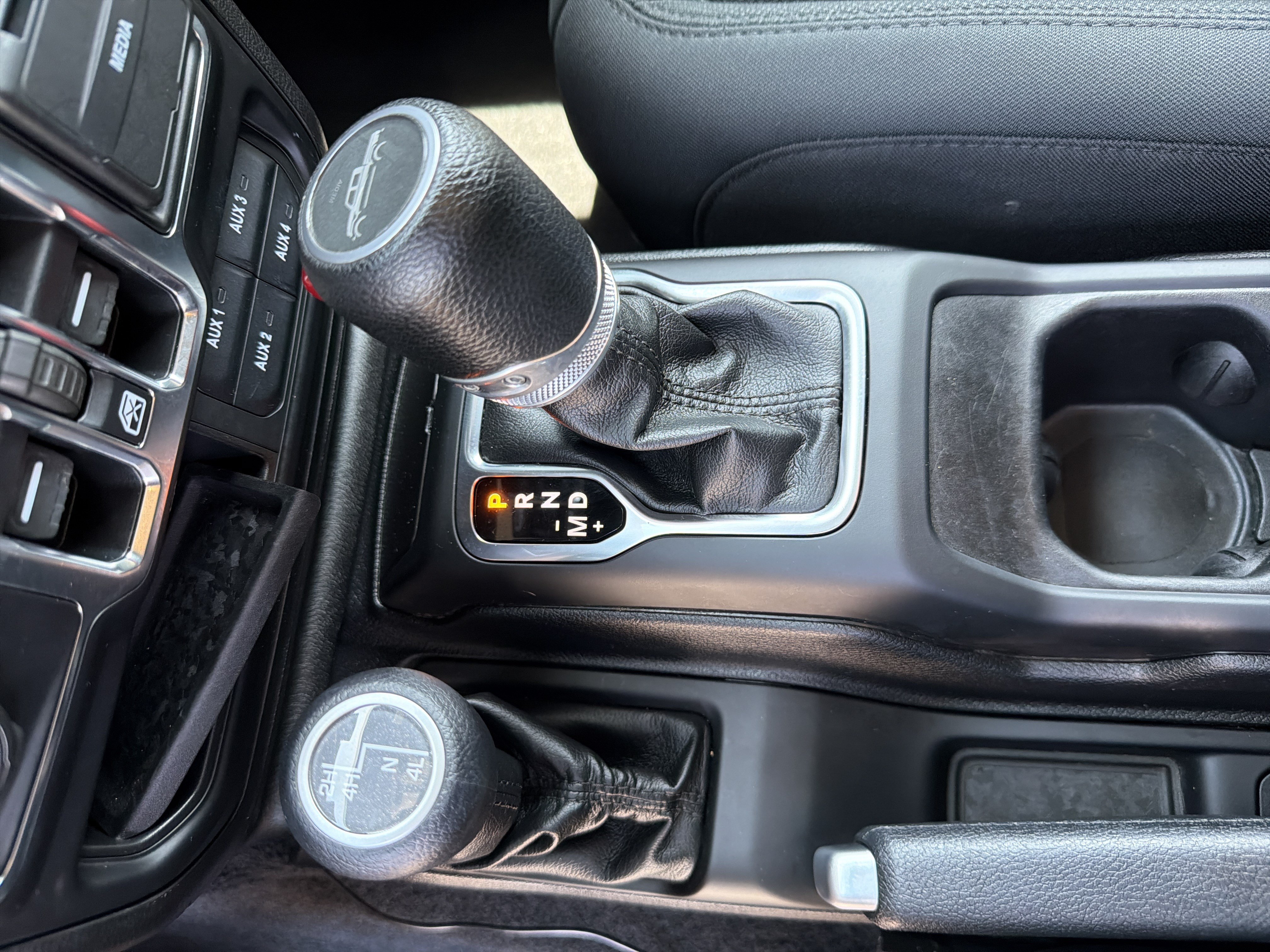 Used 2021 Jeep Gladiator Sport AWD/4WD image 35
