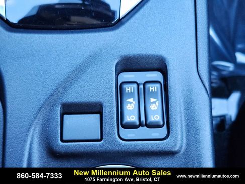 Used 2022 Subaru Impreza 2.0i Sport image 25