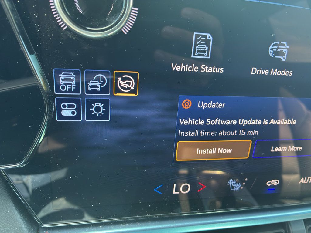 Used 2024 Chevrolet Equinox EV LT AWD/4WD image 31