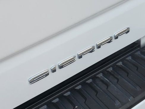 Used 2024 GMC Sierra 1500 Denali Ultimate image 9