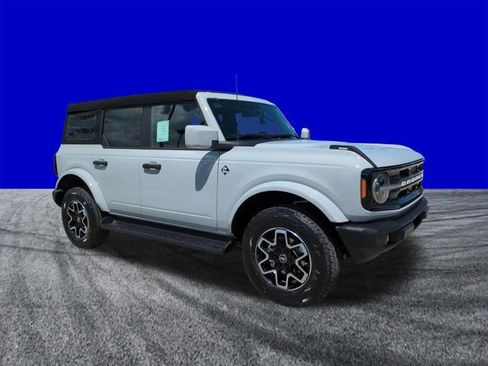 New 2026 Ford Bronco Outer Banks image 2