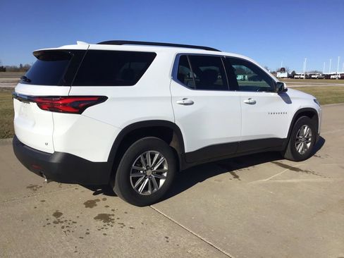 Used 2023 Chevrolet Traverse LT image 6
