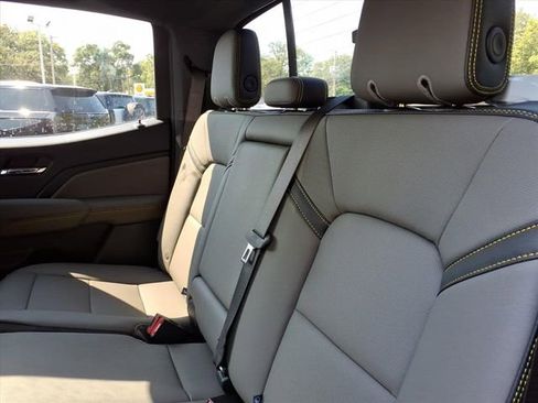 New 2026 Chevrolet Colorado ZR2 w/ Technology Package image 11