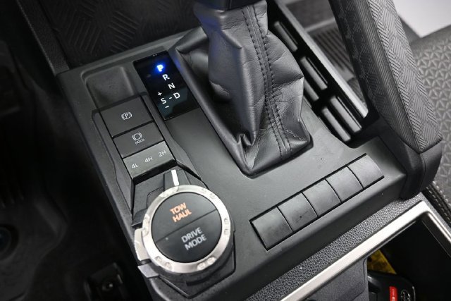 Certified 2026 Toyota 4Runner SR5 AWD/4WD image 30