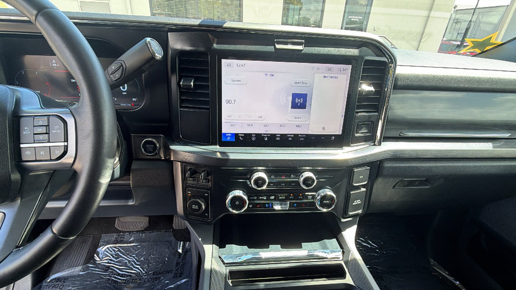Used 2026 Ford F250 Lariat AWD/4WD image 19
