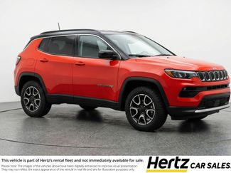 Used 2025 Jeep Compass Trailhawk video 1