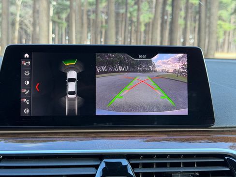 Used 2019 BMW 530i w/ Executive Package image 5