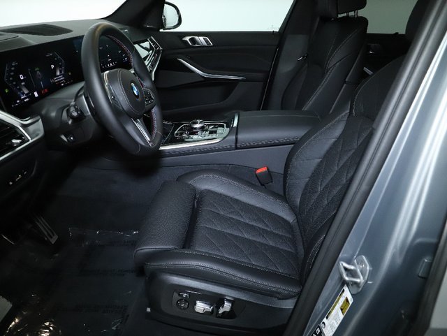 Used 2026 BMW X5 M60i AWD/4WD image 23