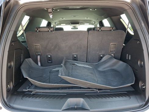 Used 2025 Chevrolet Tahoe LS AWD/4WD image 29