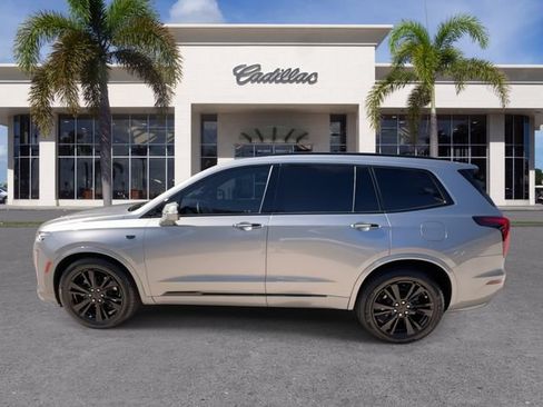 Certified 2024 Cadillac XT6 Premium Luxury FWD image 8