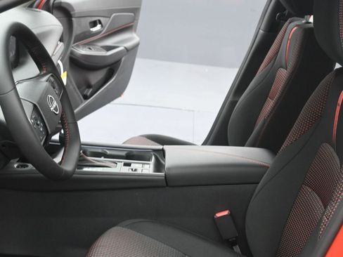 New 2026 Nissan Sentra SR w/ Floor Mat Package FWD image 16